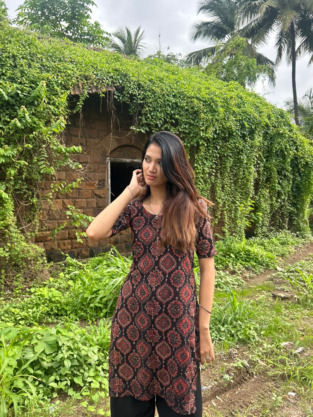 Sanjana kurti