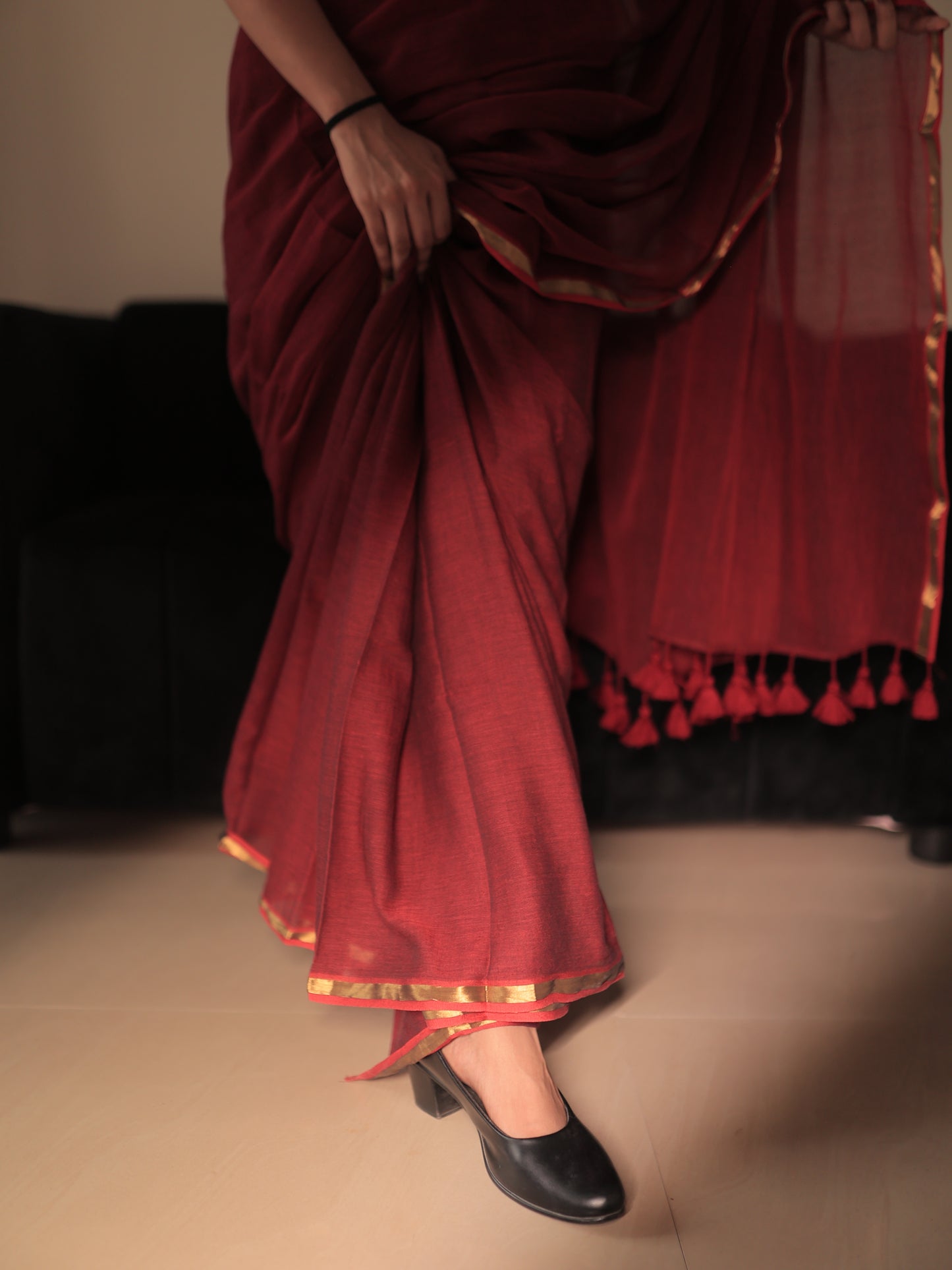 Komal "Mulmul" Saree [Maroon]