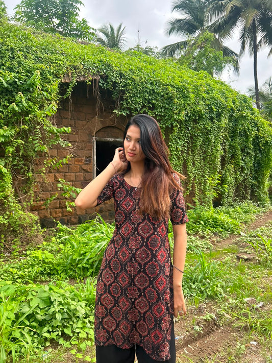 Sanjana kurti
