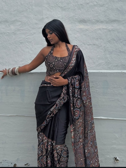 "Nazar Black" Sheesha Saree Combo Set  [Dispatch Begins By :25th September, 2026]