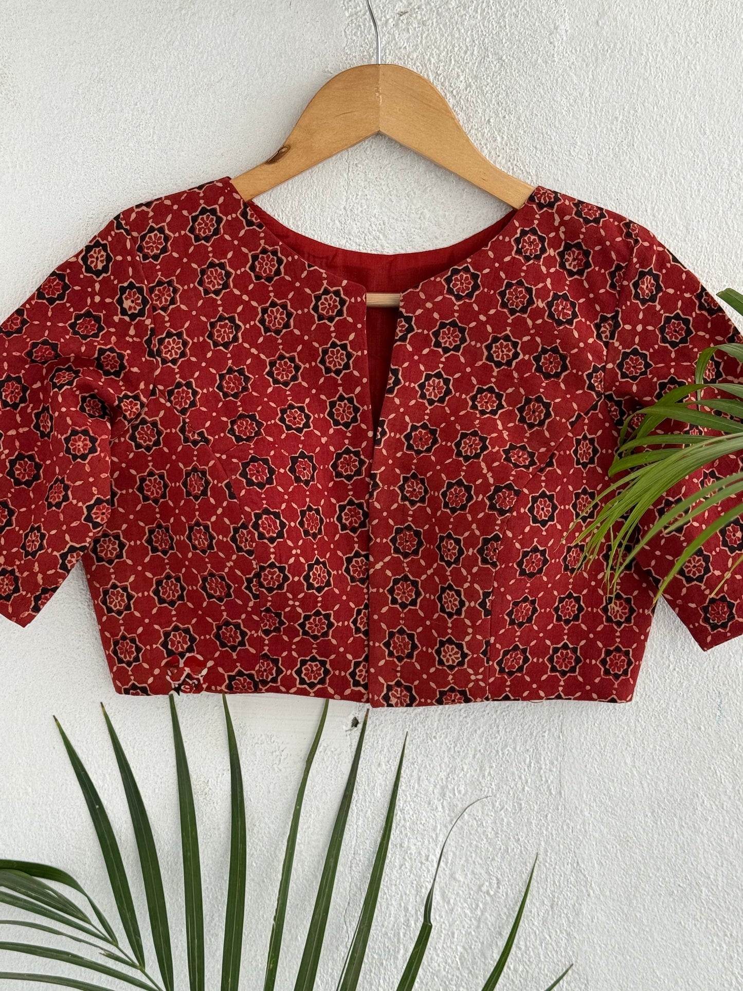 Rekha elbow sleeves