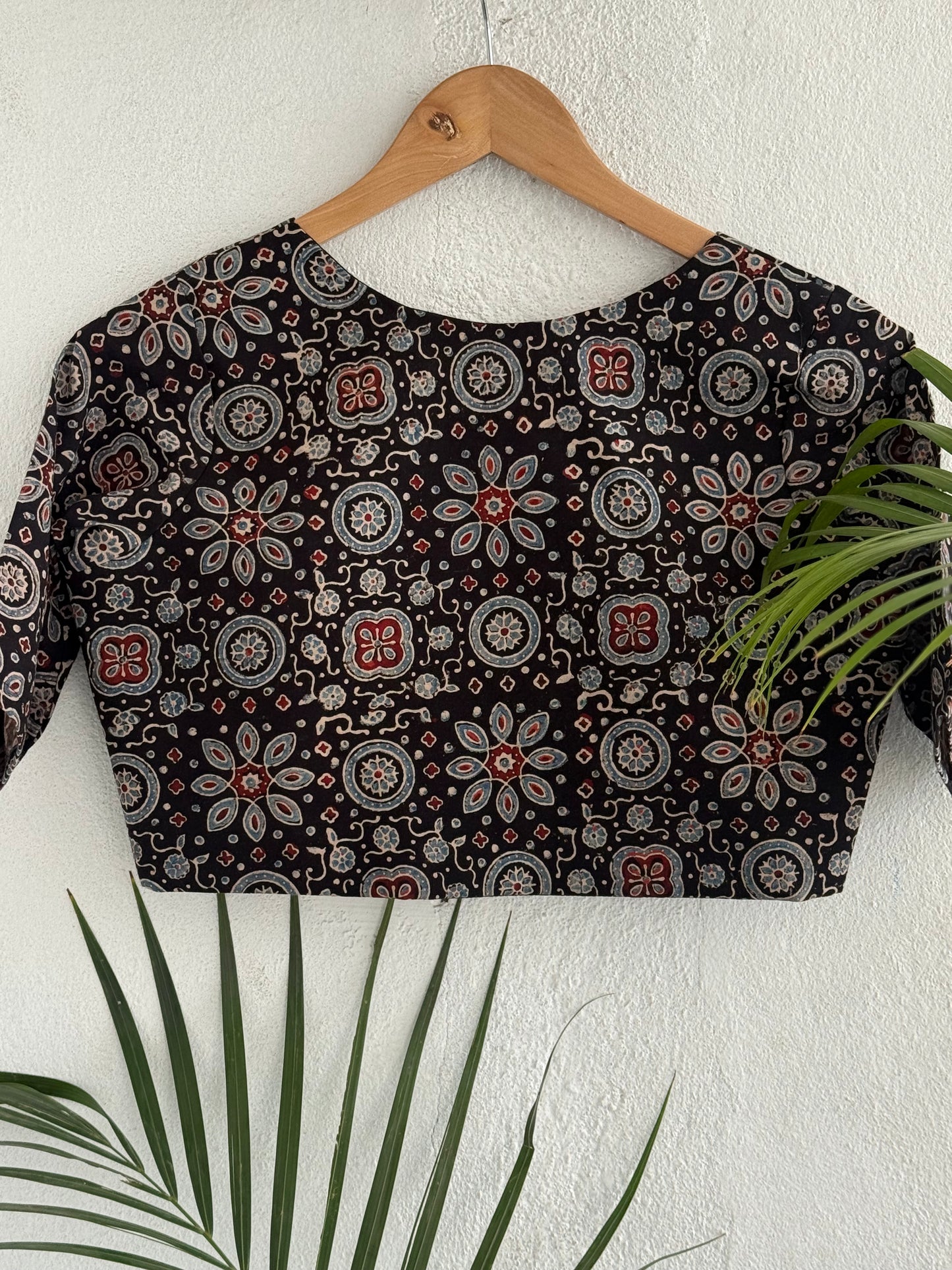 Chitra elbow sleeves