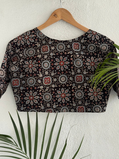 Chitra elbow sleeves