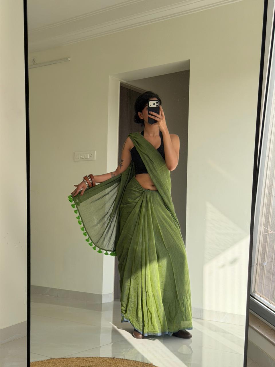 Komal "Elaichi green" Mulmul saree