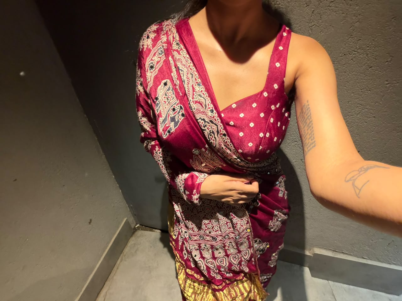 “Riya” Maroon Sheesha saree with unstitched blouse [Dispatch Begins By : 25th September, 2026]